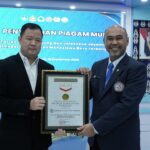 Universitas Hang Tuah Ukir Rekor MURI Lewat Aksi Kolosal Mahasiswa Baru di KRI Surabaya 591