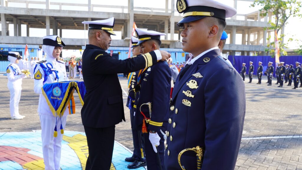 Universitas Hang Tuah Kukuhkan 91 Perwira Muda Transportasi Laut dalam Bon Voyage ke-60