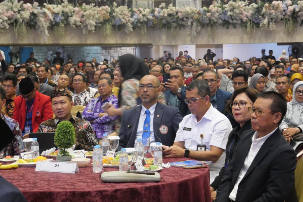 Teknologi Maritim UHT Menjadi Sorotan di Konferensi Puncak Perguruan Tinggi 2025