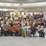 Dosen dan Mahasiswa FISIP UHT Raih Penghargaan Putri dan Bunda Berkebaya pada Peringatan Hari Ibu 2025