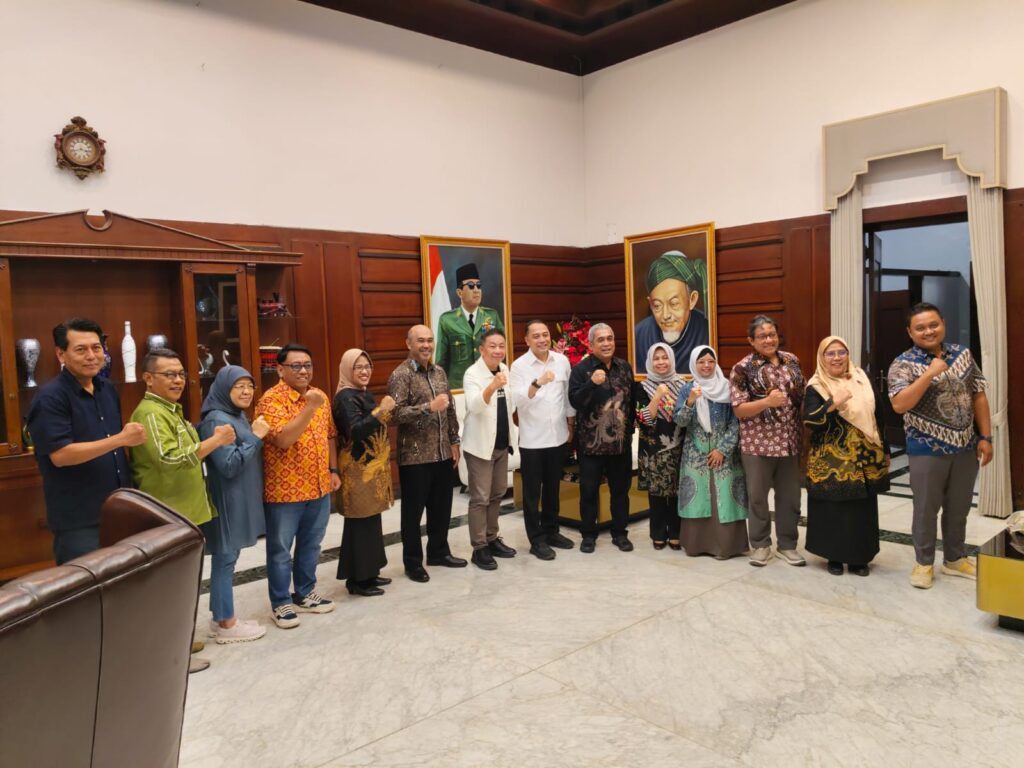 Rektor UHT dan Walikota Surabaya Bahas Skema Bantuan Kuliah bagi Mahasiswa