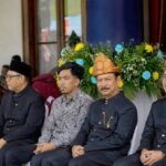 UHT Dukung Transformasi Pendidikan, Wakil Rektor II Hadiri Peringatan Hardiknas 2026 di Di Gedung Negara Grahadi Surabaya