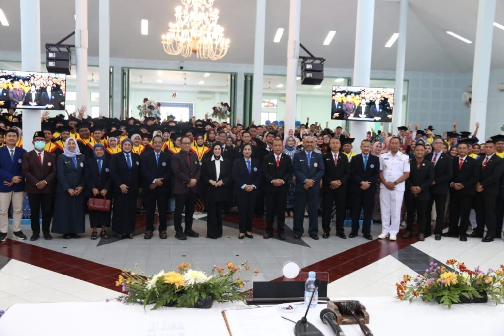 STIKES HANG TUAH SURABAYA LAKSANAKAN WISUDA ANGKATAN XXXII TA.2025/2026.