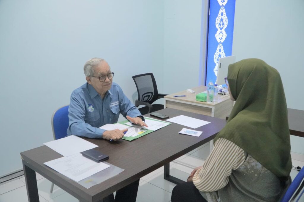 Jaring Apoteker Profesional, Fakultas Farmasi UHT Gelar CBT dan Wawancara Calon Mahasiswa Profesi