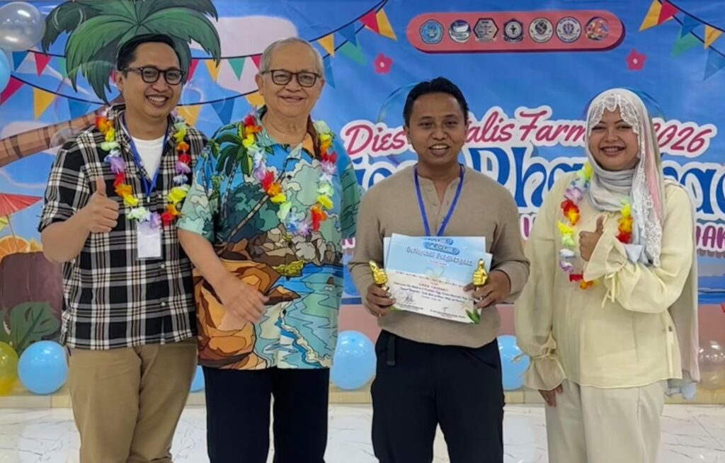 Dies Natalis ke-12 Farmasi UHT, Dekan: Prestasi Harus Sejalan dengan Gedung Baru