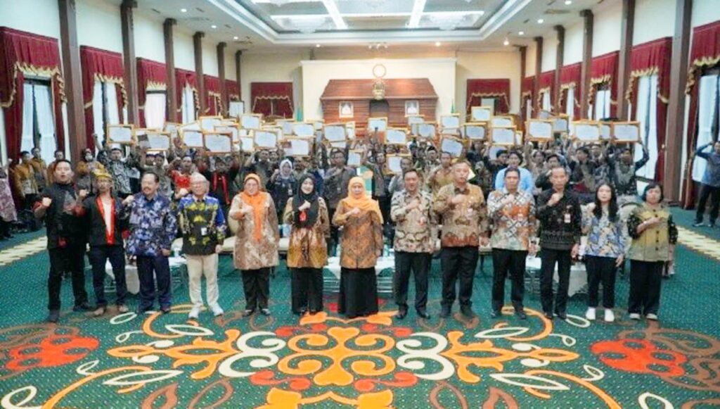 Raih Juara Umum Festival Nasional Reog Ponorogo XXXI, Gubernur Khofifah Apresiasi Tim Kesenian Kyai Lodra