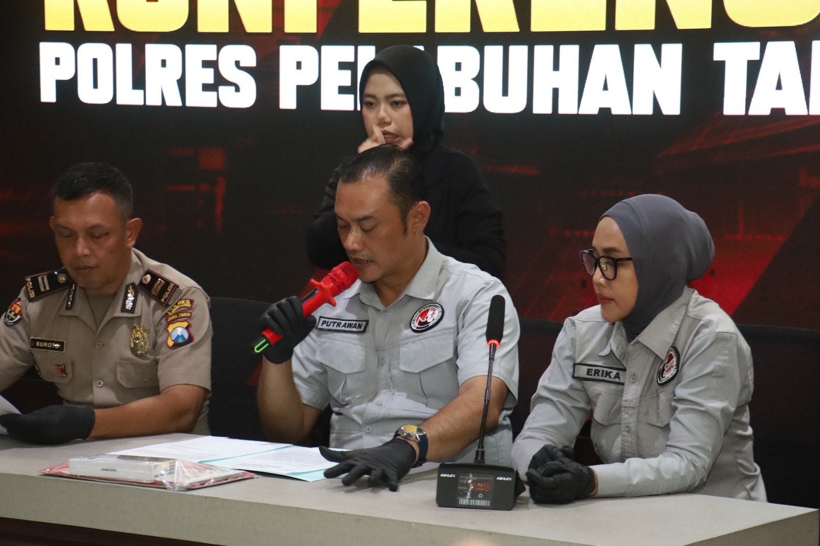 Polres Pelabuhan Tanjung Perak Bongkar Jaringan Sabu, Kurir Gunakan Aplikasi Zangi Terima Perintah Bandar.