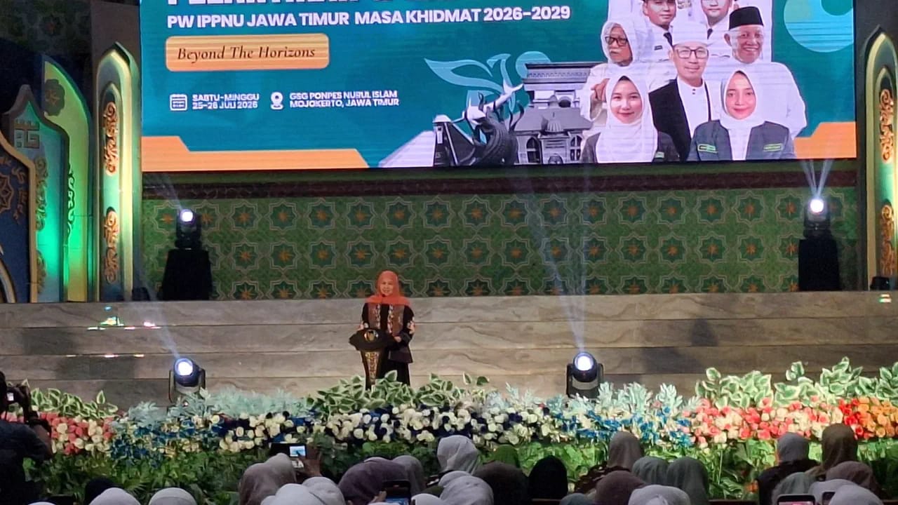 Hadiri Pelantikan PW IPPNU Jatim, Gubernur Khofifah Tekankan Amanah Organisasi dan Penguatan Kaderisasi