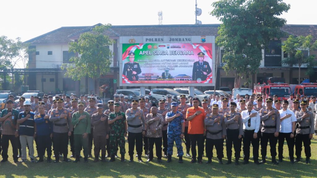 Perkuat Kolaborasi Hadapi Kekeringan dan Karhutla, Polres Jombang Gelar Apel Siaga Bencana