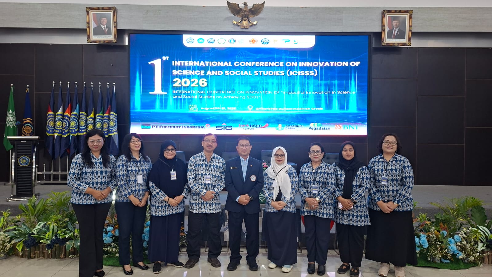 Dosen UHT Raih 2 Penghargaan di Konferensi Internasional UM Gresik