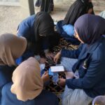 Mahasiswa KKN UIN Madura Dampingi UMKM Tlonto Ares Urus NIB dan Tingkatkan Kualitas Kemasan